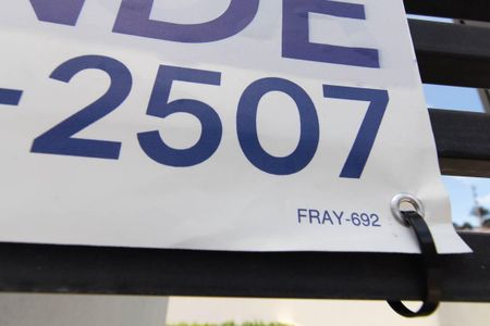 Casa de condomínio à venda com 55m², 2 quartos e 2 vagas Casa de condomínio à venda com 55m², 2 quartos e 2 vagasPlaca Cód. FRAY- 692