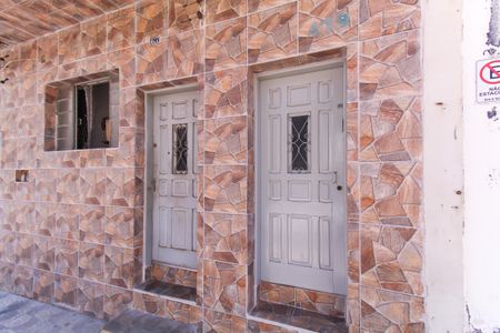 Casa para alugar com 80m², 2 quartos e sem vagaFachada