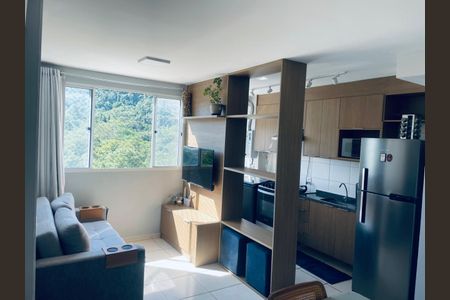 Sala de apartamento à venda com 2 quartos, 45m² em Barra Olímpica, Rio de Janeiro