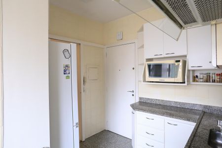 Apartamento à venda com 87m², 2 quartos e 2 vagasCozinha e Área de Serviço