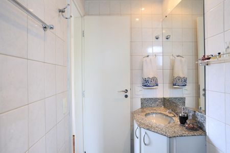 Apartamento à venda com 87m², 2 quartos e 2 vagasBanheiro da Suíte