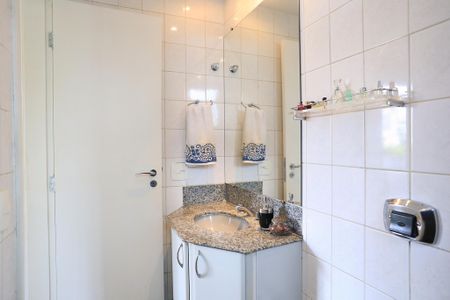 Apartamento à venda com 87m², 2 quartos e 2 vagasBanheiro da Suíte