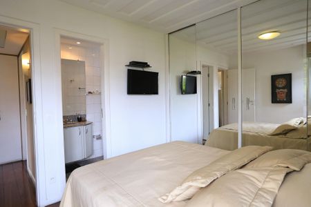 Suíte de apartamento à venda com 2 quartos, 87m² em Santo Antônio, Belo Horizonte