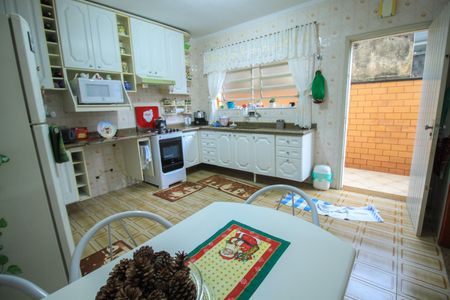 Casa à venda com 220m², 3 quartos e 3 vagasCozinha