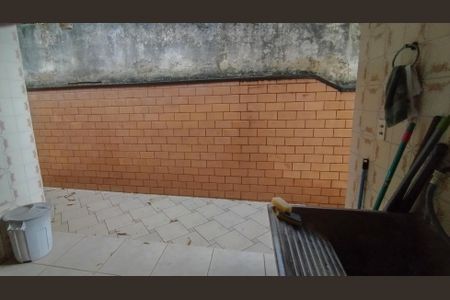 Casa à venda com 220m², 3 quartos e 3 vagasÁrea de Serviço