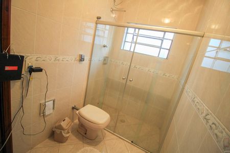 Casa à venda com 220m², 3 quartos e 3 vagasBanheiro