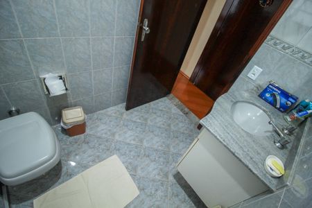 Casa à venda com 220m², 3 quartos e 3 vagasBanheiro da Suíte 2