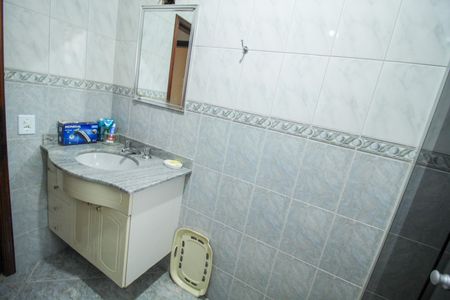 Casa à venda com 220m², 3 quartos e 3 vagasBanheiro da Suíte 2