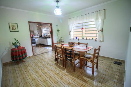 Casa à venda com 220m², 3 quartos e 3 vagasCopa