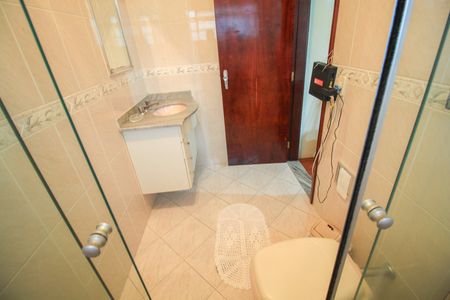 Casa à venda com 220m², 3 quartos e 3 vagasBanheiro