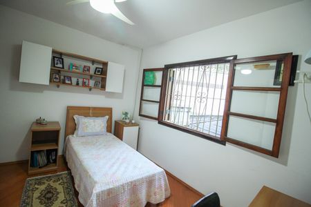 Casa à venda com 220m², 3 quartos e 3 vagasSuíte 2