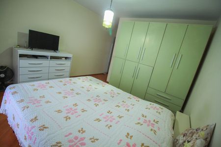 Casa à venda com 220m², 3 quartos e 3 vagasSuíte 1