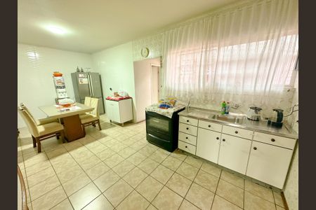 Casa para alugar com 138m², 3 quartos e 2 vagasCozinha