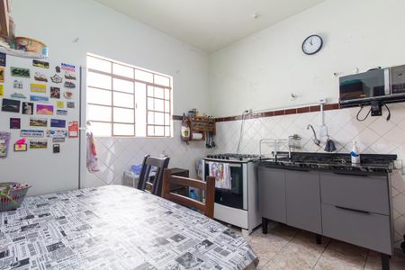 Casa à venda com 217m², 2 quartos e 2 vagasCozinha