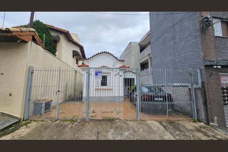 Casa à venda com 217m², 2 quartos e 2 vagasFachada