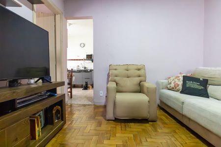 Casa à venda com 217m², 2 quartos e 2 vagasSala