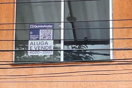 Casa à venda com 80m², 3 quartos e sem vagaplaca