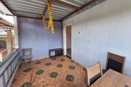 Casa à venda com 80m², 3 quartos e sem vagaVaranda