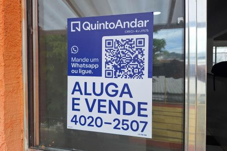 Casa à venda com 80m², 3 quartos e sem vagaplaca