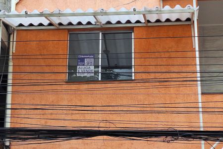 Casa à venda com 80m², 3 quartos e sem vagaplaca