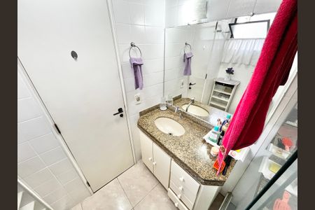 Apartamento à venda com 84m², 3 quartos e 2 vagas Apartamento à venda com 84m², 3 quartos e 2 vagasBanheiro da Suíte