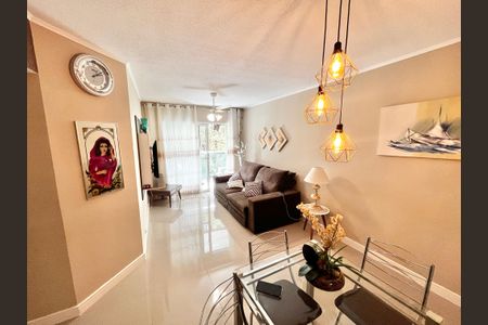 Apartamento à venda com 84m², 3 quartos e 2 vagas Apartamento à venda com 84m², 3 quartos e 2 vagasSala