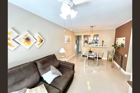 Apartamento à venda com 84m², 3 quartos e 2 vagas Apartamento à venda com 84m², 3 quartos e 2 vagasSala