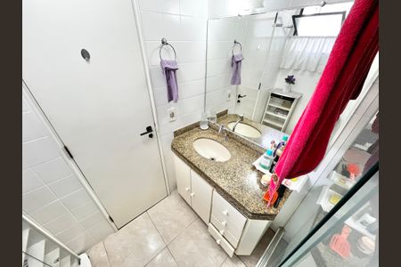 Apartamento à venda com 84m², 3 quartos e 2 vagas Apartamento à venda com 84m², 3 quartos e 2 vagasBanheiro da Suíte