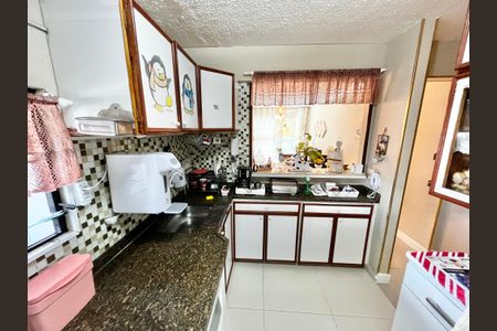 Apartamento à venda com 84m², 3 quartos e 2 vagas Apartamento à venda com 84m², 3 quartos e 2 vagasCozinha