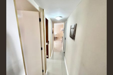 Apartamento à venda com 84m², 3 quartos e 2 vagas Apartamento à venda com 84m², 3 quartos e 2 vagasCorredor