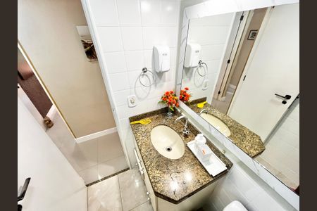 Apartamento à venda com 84m², 3 quartos e 2 vagas Apartamento à venda com 84m², 3 quartos e 2 vagasBanheiro