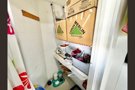 Apartamento à venda com 84m², 3 quartos e 2 vagas Apartamento à venda com 84m², 3 quartos e 2 vagasDespensa