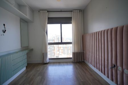 Quarto de apartamento à venda com 1 quarto, 73m² em Centro Histórico, Porto Alegre