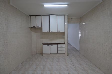 Casa para alugar com 90m², 2 quartos e 2 vagasCozinha