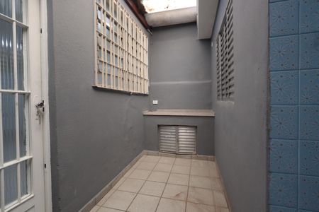 Casa para alugar com 90m², 2 quartos e 2 vagasQuintal