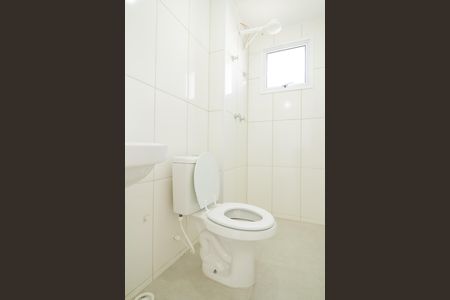 Banheiro de apartamento para alugar com 2 quartos, 44m² em Vila Carrão, São Paulo