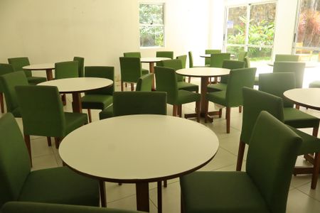 Apartamento para alugar com 71m², 2 quartos e 2 vagasÁrea comum - Salão de festas