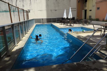 Apartamento para alugar com 71m², 2 quartos e 2 vagasÁrea comum - Piscina