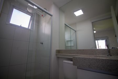 Banheiro da Suíte de apartamento para alugar com 1 quarto, 27m² em Campo Belo, São Paulo