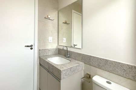 Apartamento para alugar com 63m², 2 quartos e 2 vagas Apartamento para alugar com 63m², 2 quartos e 2 vagasBanheiro