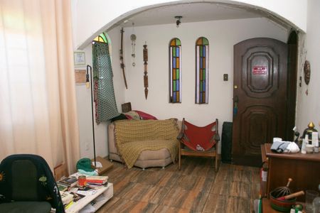 Sala de casa para alugar com 3 quartos, 180m² em Fernão Dias, Belo Horizonte