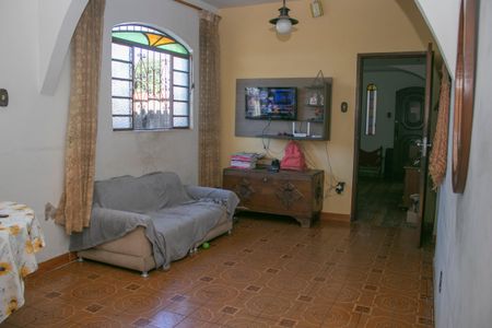 Sala de casa para alugar com 3 quartos, 180m² em Fernão Dias, Belo Horizonte