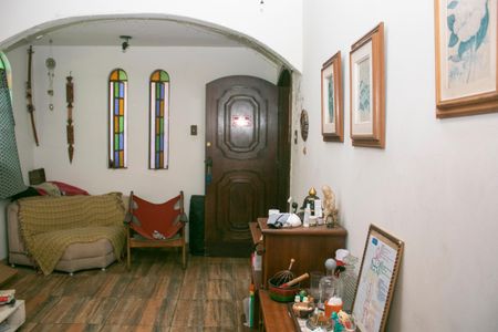 Sala de casa para alugar com 3 quartos, 180m² em Fernão Dias, Belo Horizonte