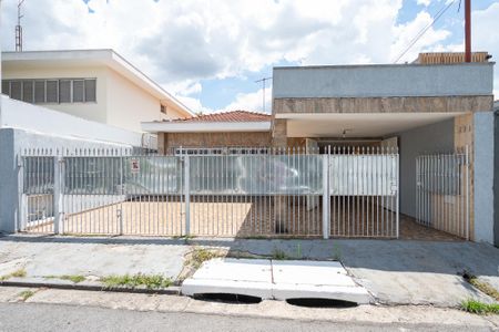 Casa à venda com 275m², 3 quartos e 4 vagasFachada