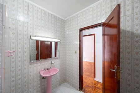 Casa à venda com 275m², 3 quartos e 4 vagasBanheiro Social