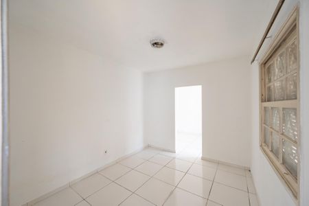 Casa à venda com 275m², 3 quartos e 4 vagasQuarto de Serviço