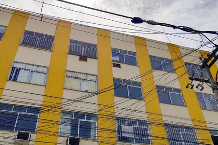 Apartamento para alugar com 78m², 2 quartos e 1 vagaFachada do Prédio + placa