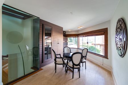 Casa para alugar com 4 quartos, 400m² em Vila Sonia, São Paulo