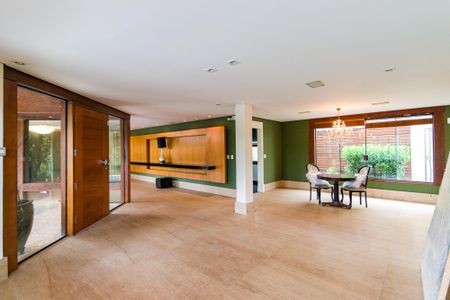 Casa para alugar com 4 quartos, 400m² em Vila Sonia, São Paulo