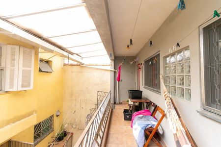 Casa para alugar com 250m², 5 quartos e 4 vagas Casa para alugar com 250m², 5 quartos e 4 vagasVaranda